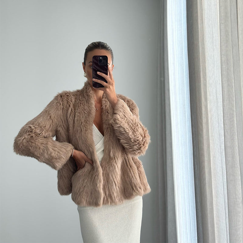 The JANE Fur Jacket | Your Timeless Winter Companion