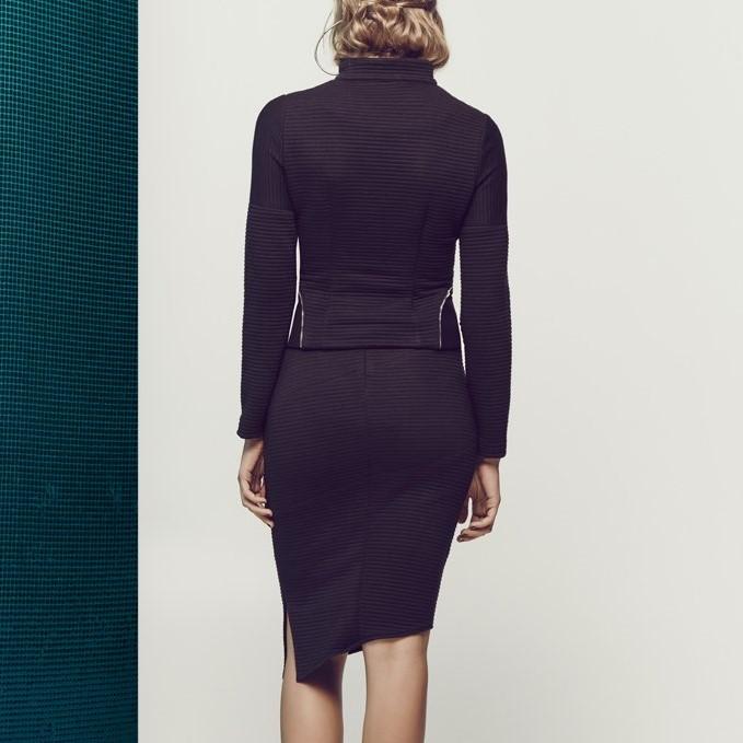 Woman wearing black bodycon midi skirt online